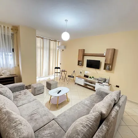Plazh Durres Xhulio Daily Rent アパート *