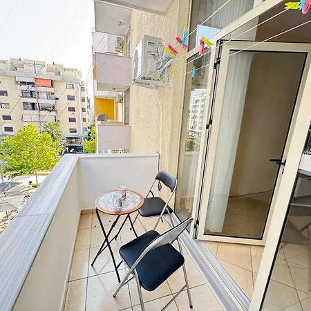 Plazh Durres Xhulio Daily Rent Διαμέρισμα *