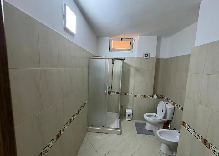 Plazh Durres Xhulio Daily Rent * Polisi i Vogel