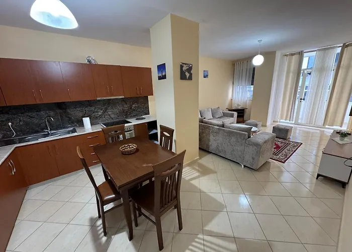 Plazh Durres Xhulio Daily Rent Polisi i Vogel