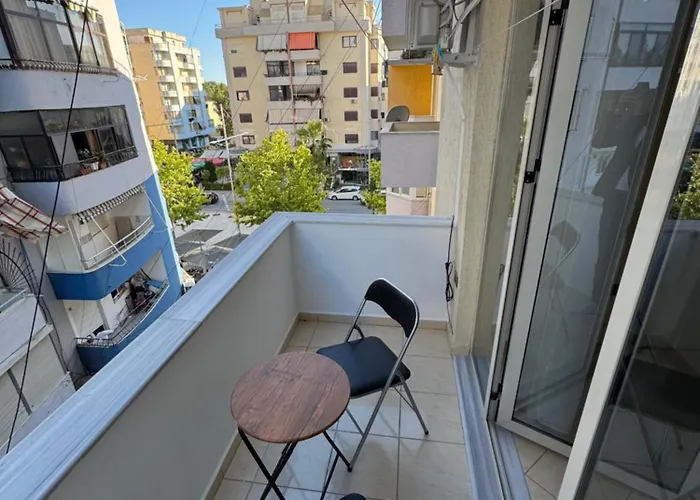 アパート Plazh Durres Xhulio Daily Rent Polisi i Vogel