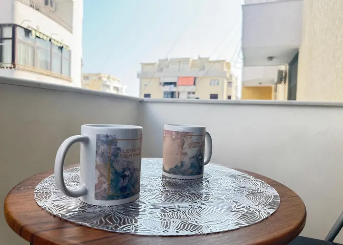 Plazh Durres Xhulio Daily Rent アパート Polisi i Vogel