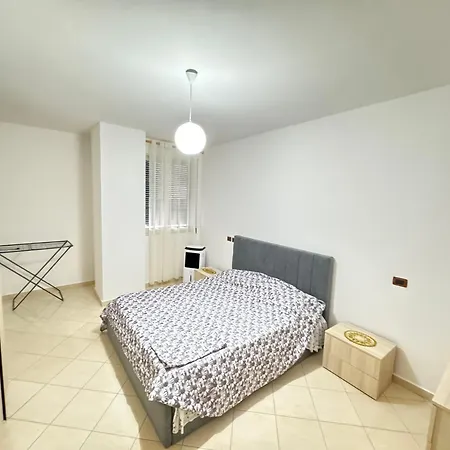 Plazh Durres Xhulio Daily Rent * Polisi i Vogel