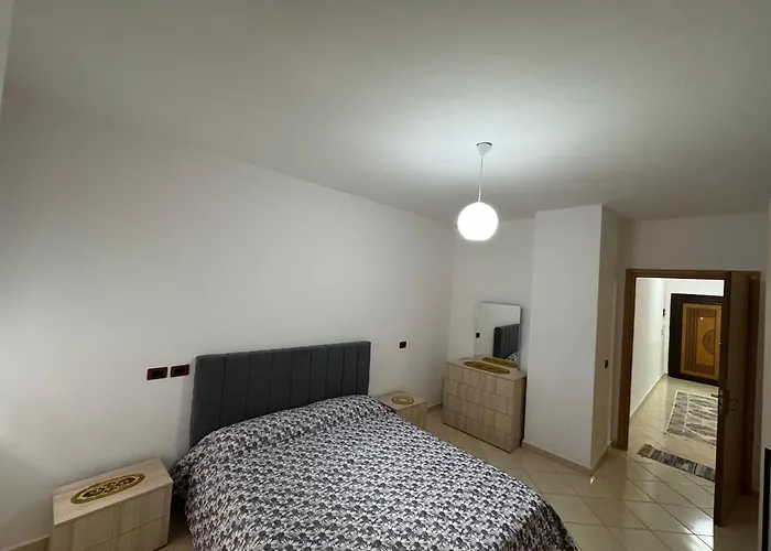 Plazh Durres Xhulio Daily Rent 公寓 Polisi i Vogel