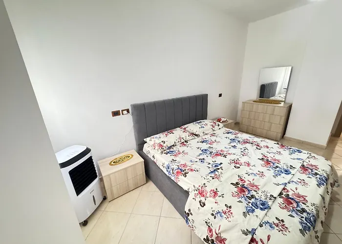 Plazh Durres Xhulio Daily Rent 公寓 Polisi i Vogel